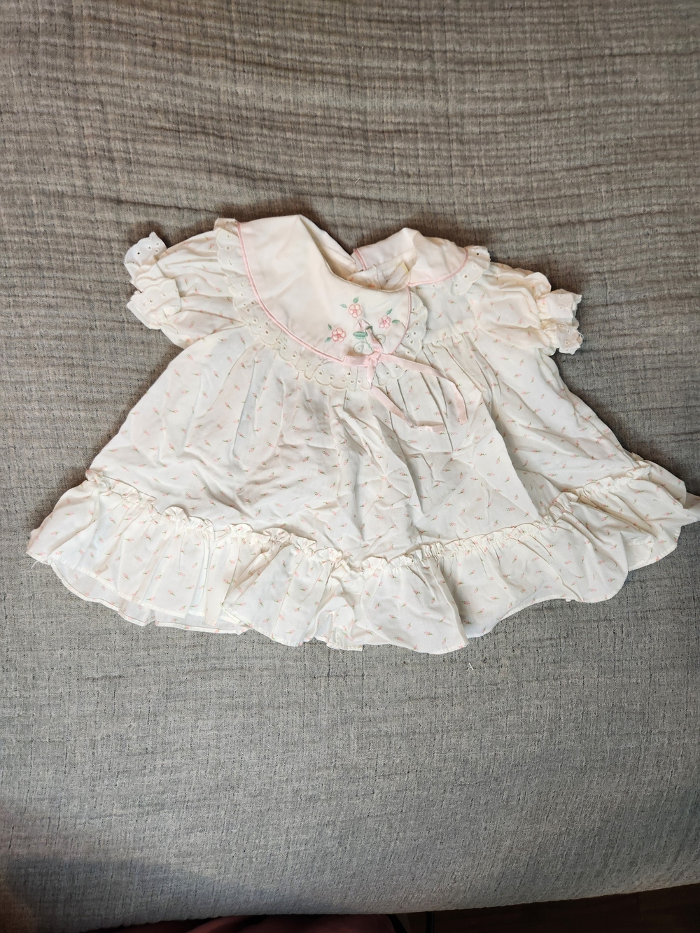 Vintage 3-6 Months Baby Dress Floral Print w Lace & Bows 25046